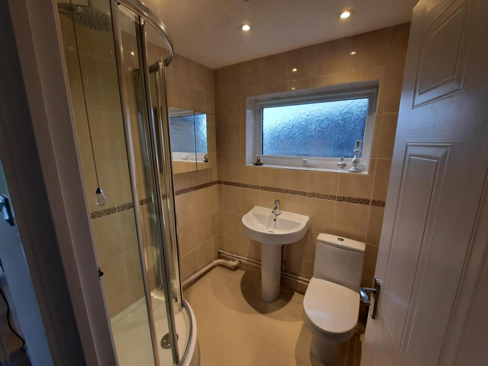 2 Bed St Margaret's At Cliffe South Coast