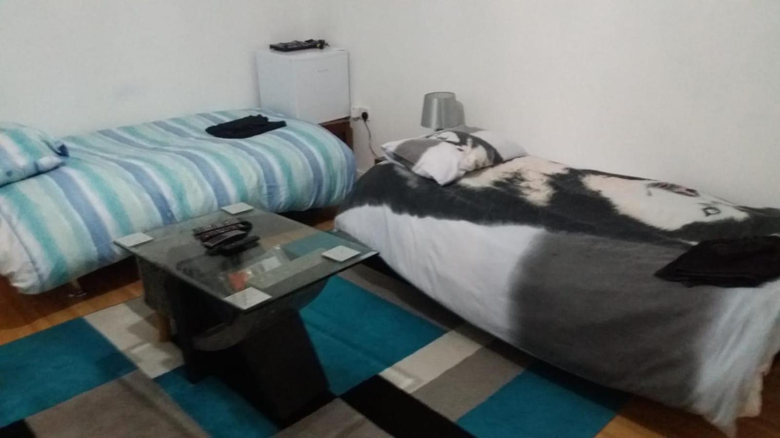 Homestay Spacious Double Located Within Walking Distance To Seaside And Town
