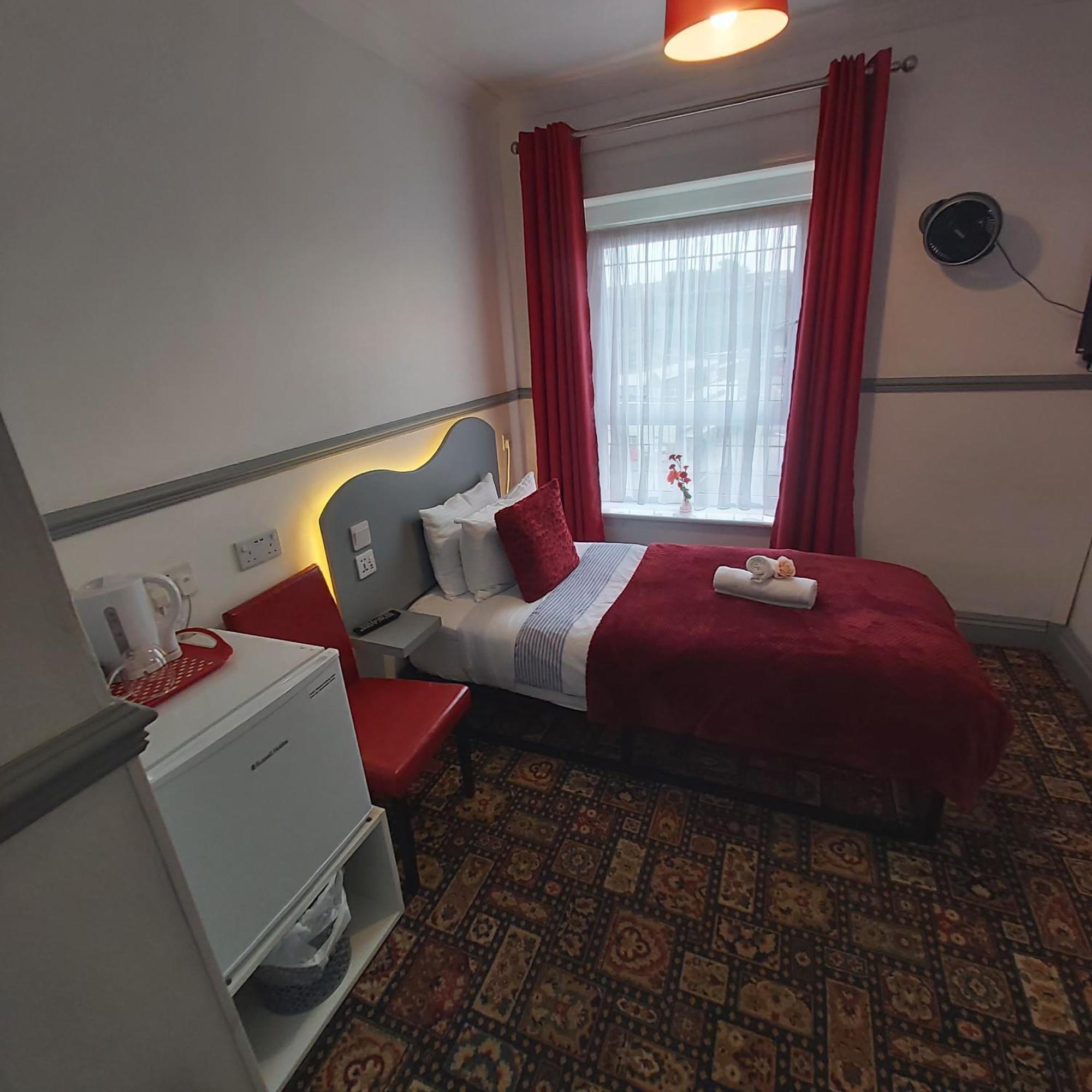 St Albans 3*