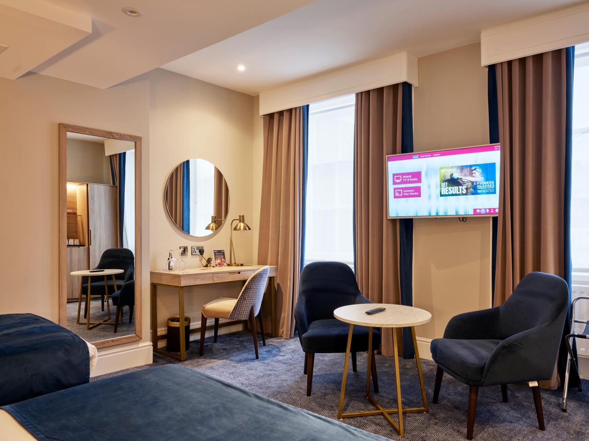 Western Premier Marina & Hotel 4*