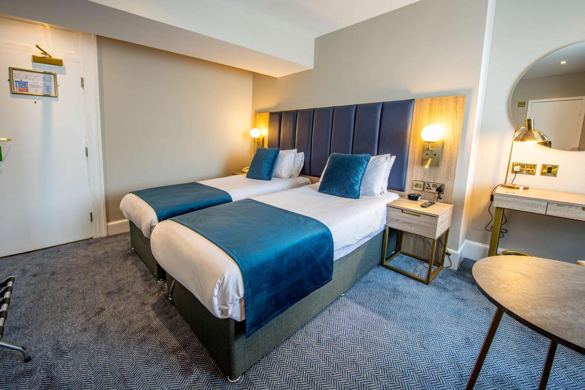 Western Premier Marina & 4* Dover