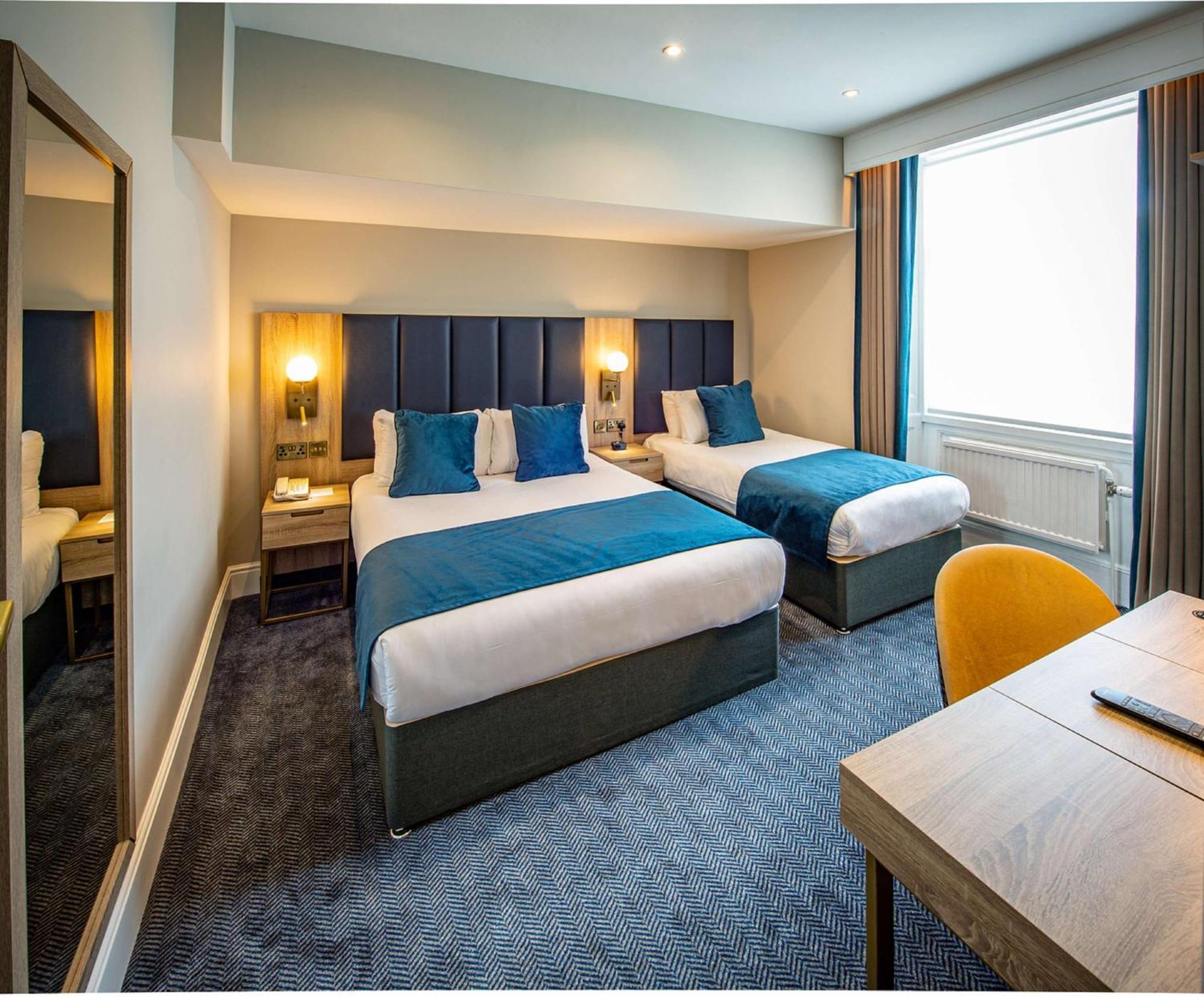 Hotel Western Premier Marina &