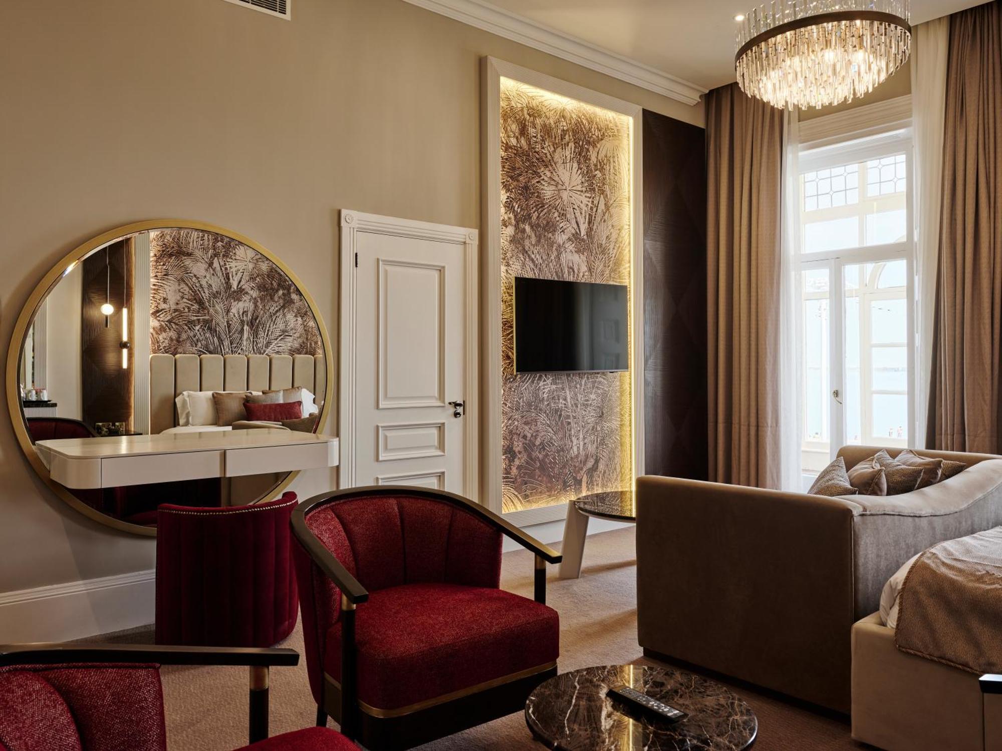 Hotel Western Premier Marina & 4*