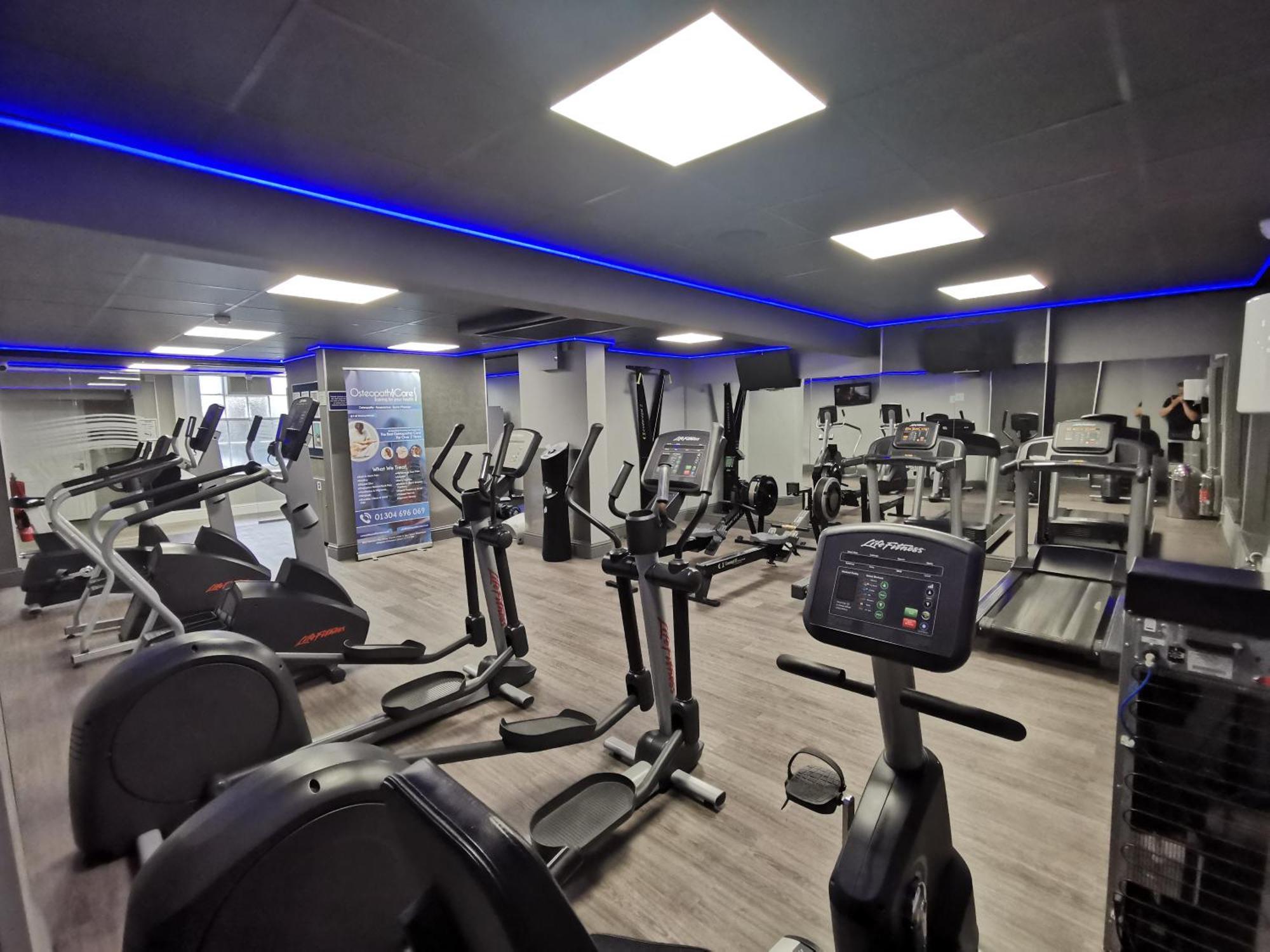 Western Premier Marina & Hotel 4*