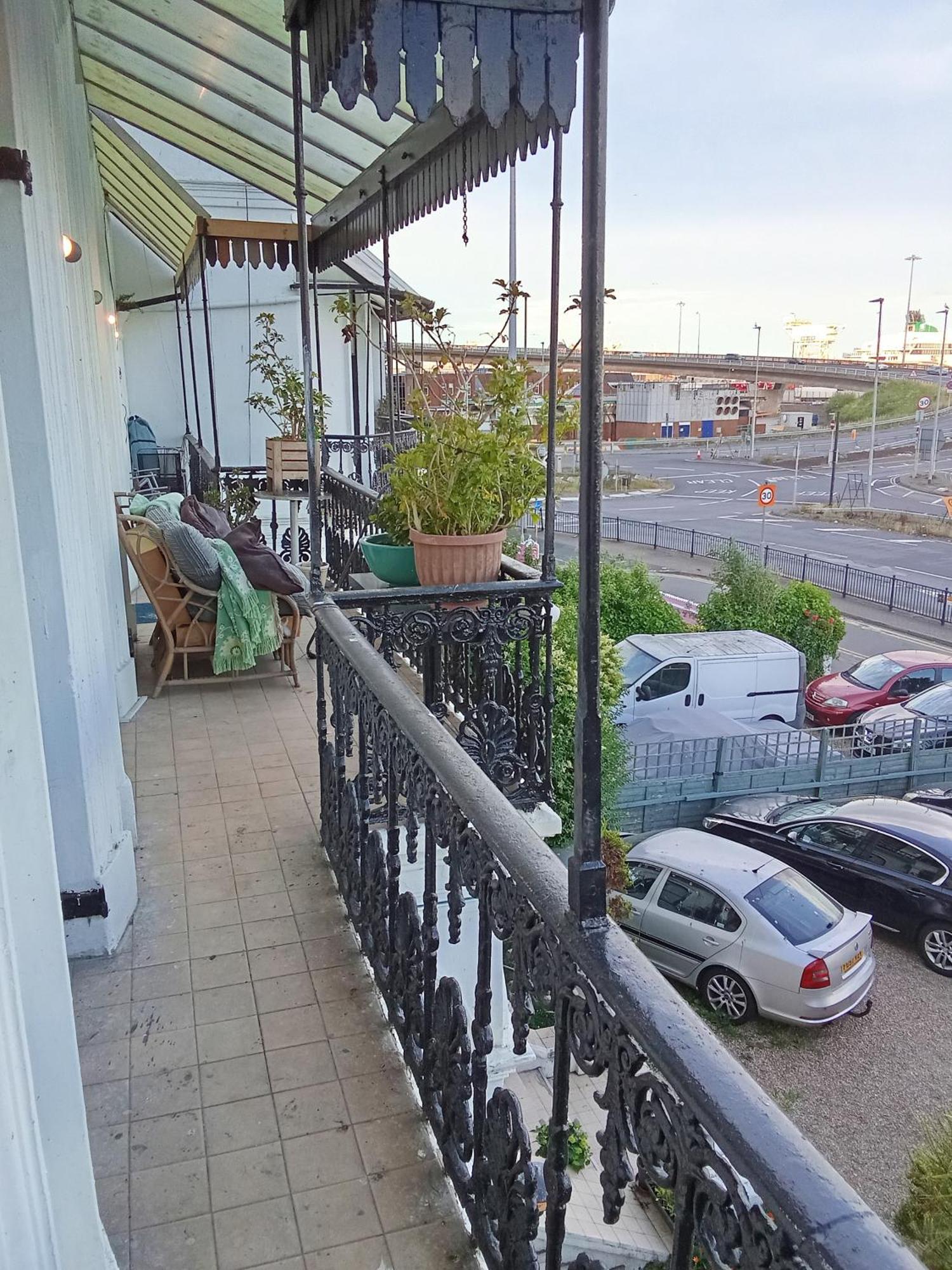 Apartment Balcony, Sea View Next To Port With Parking *