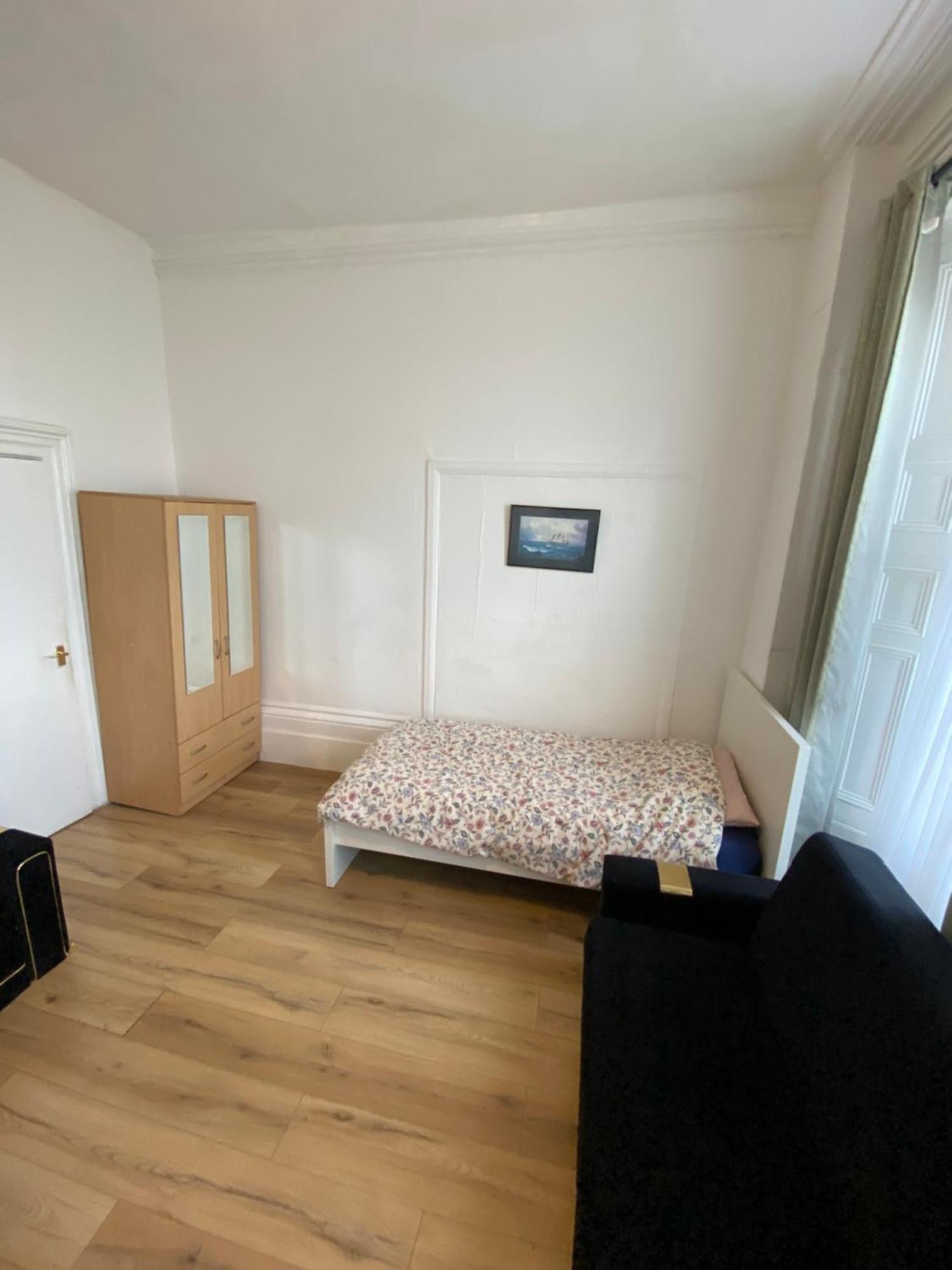 Flat Next To Port, Free Parking Apartment