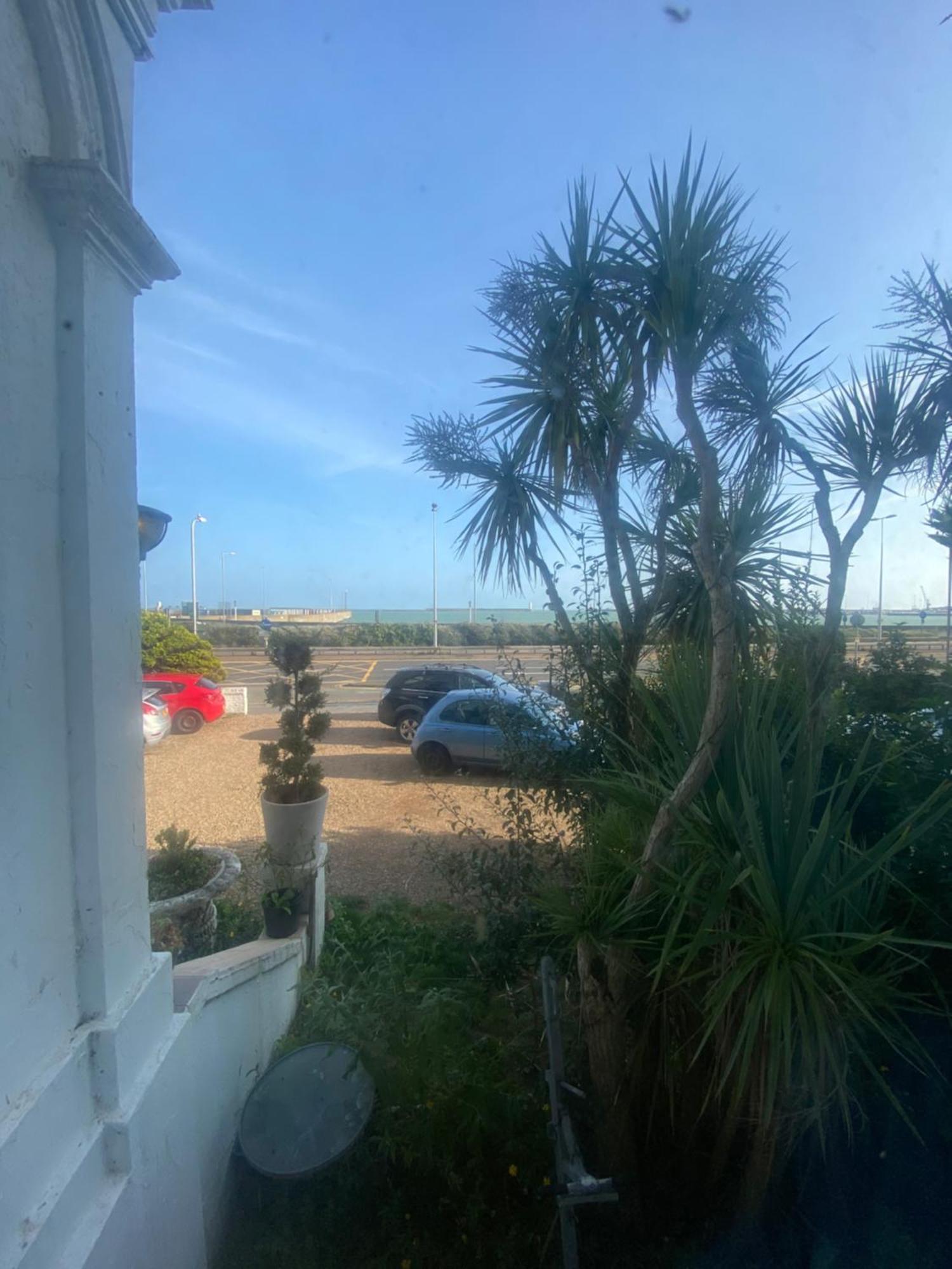 Flat Next To Port, Free Parking Dover