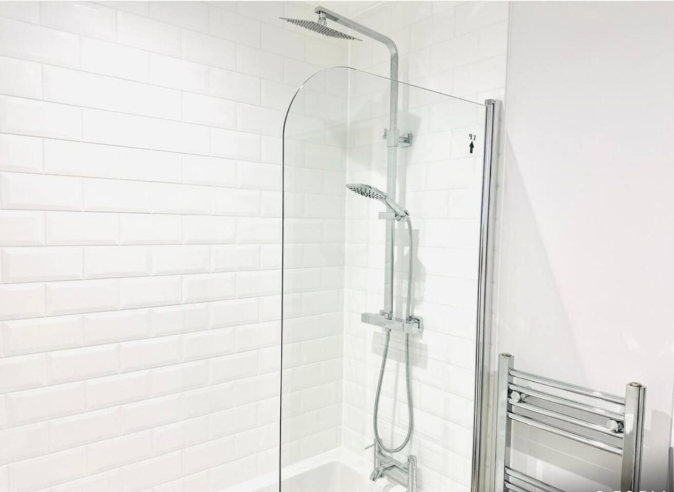 Castle Luxury Apartment-allocated Parking Apartment
