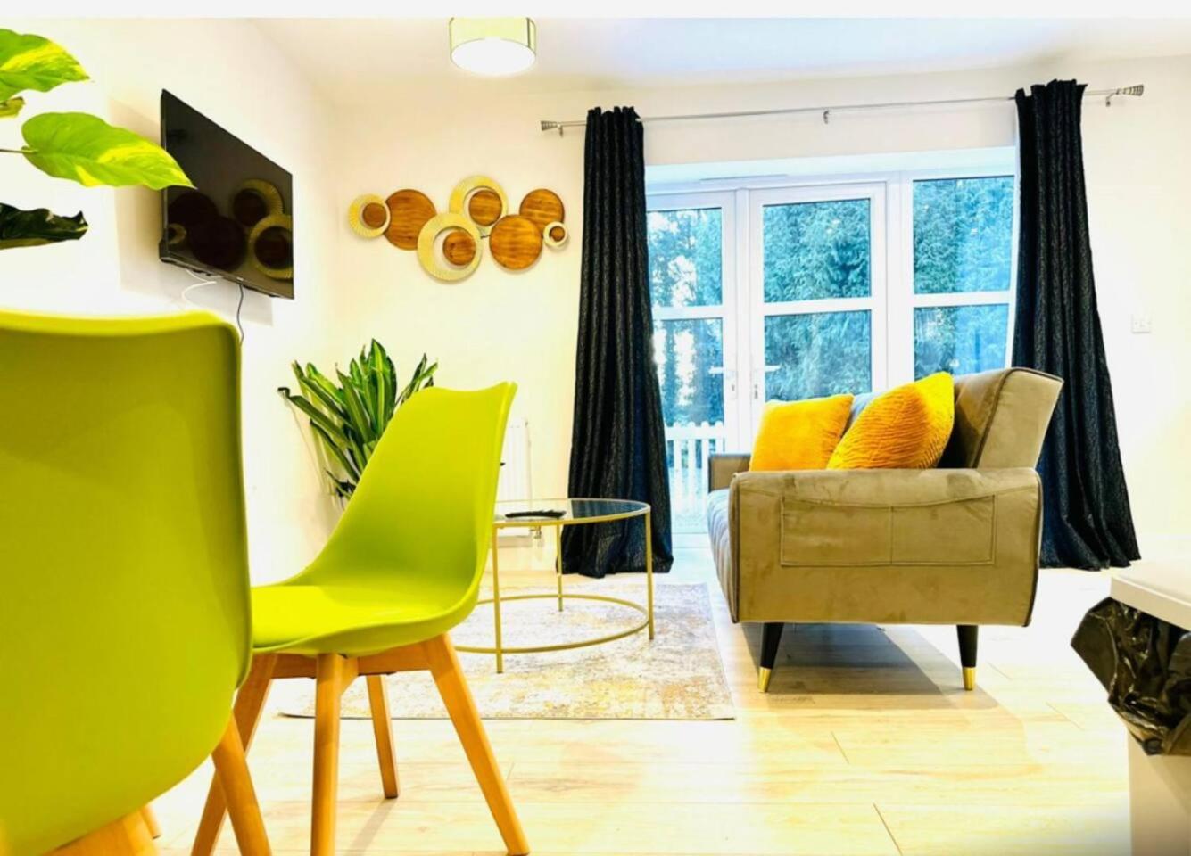 Castle Luxury Apartment-allocated Parking Dover