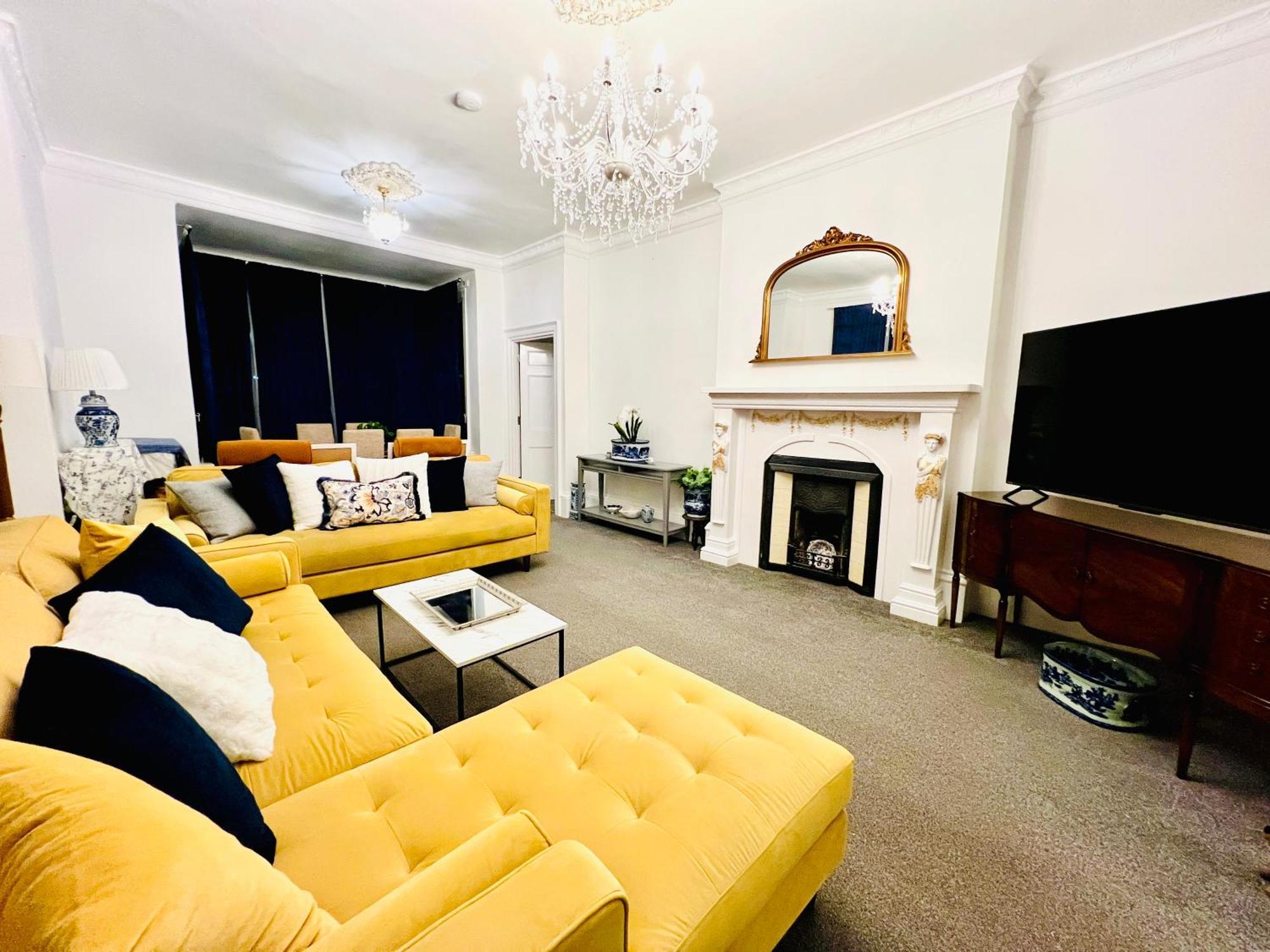 Apartment Flat 3 Marine Parade House, 1 East Cliff - Next To Port, White Cliffs, Beach, Castle Dover