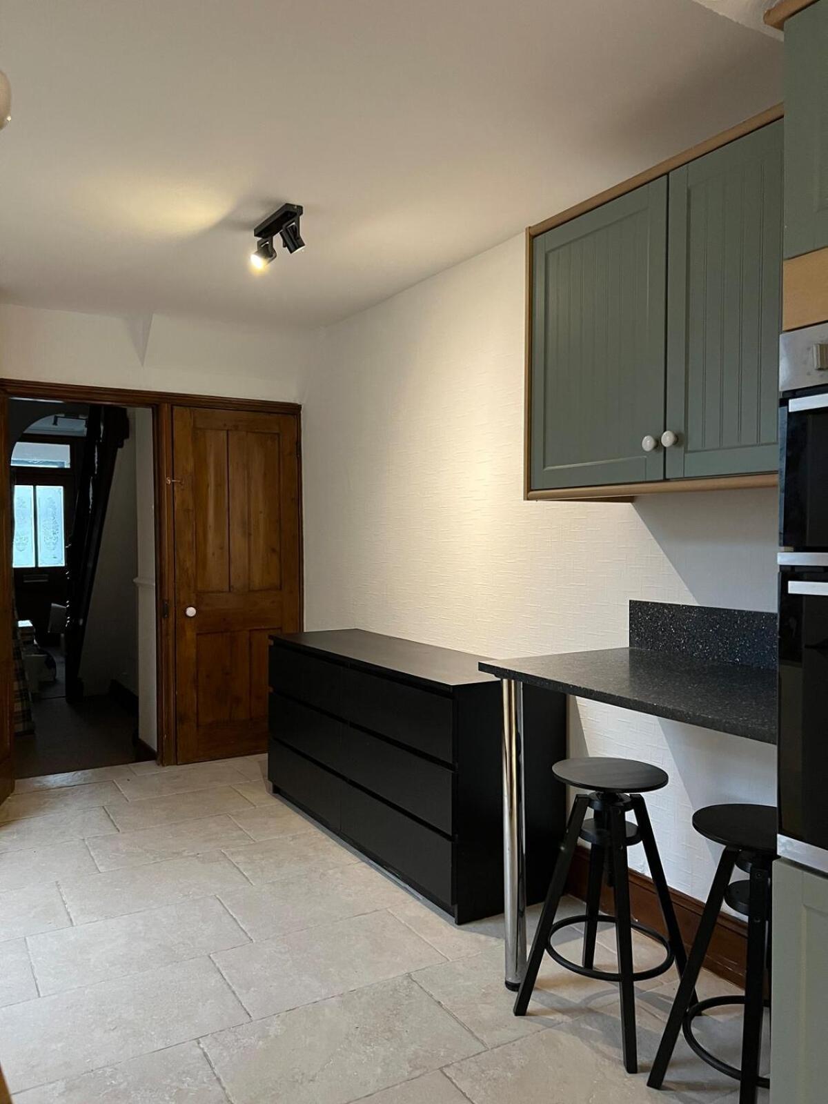 Dovorian Guest house *