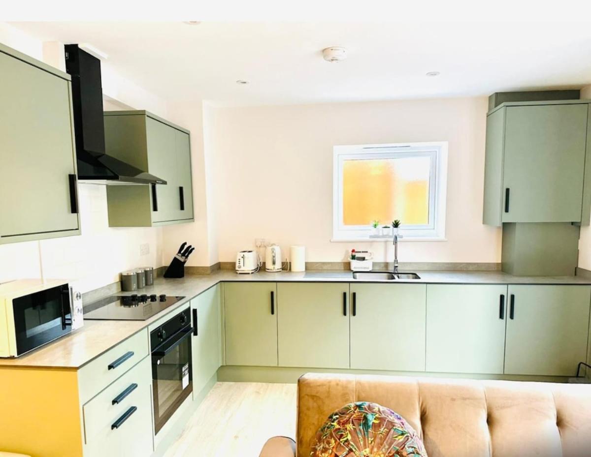 Apartment Port Stay10 Sleeps And Park Free Onsite