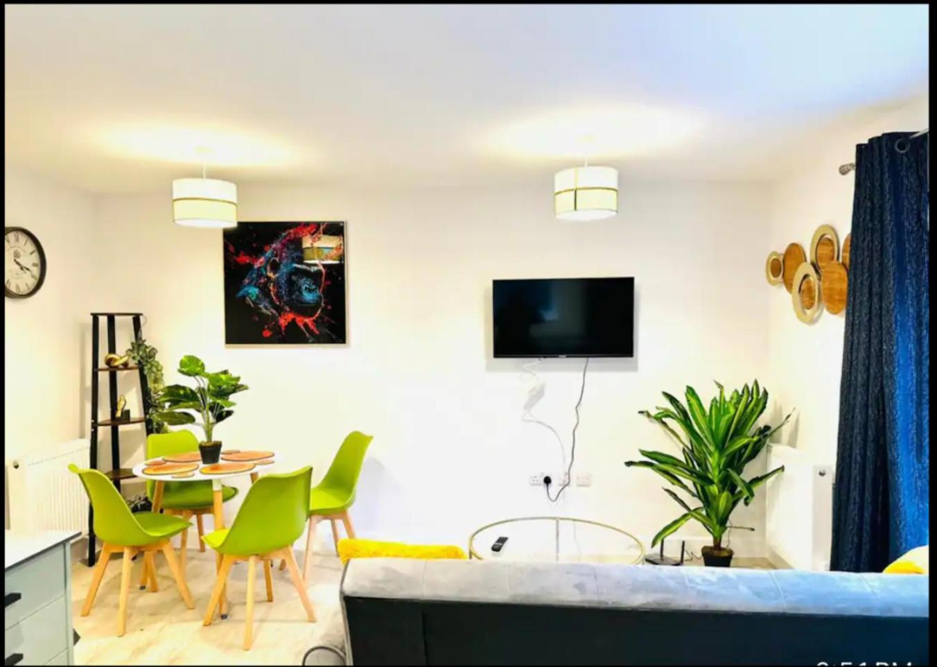 Port Of 20 Sleeps Holiday home *