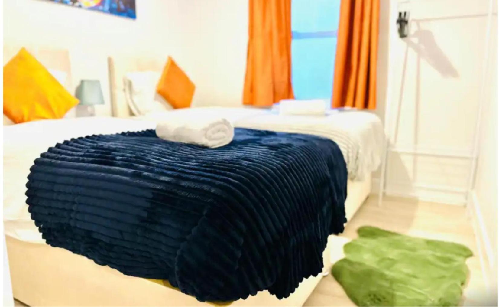 Port Of 20 Sleeps Holiday home Dover
