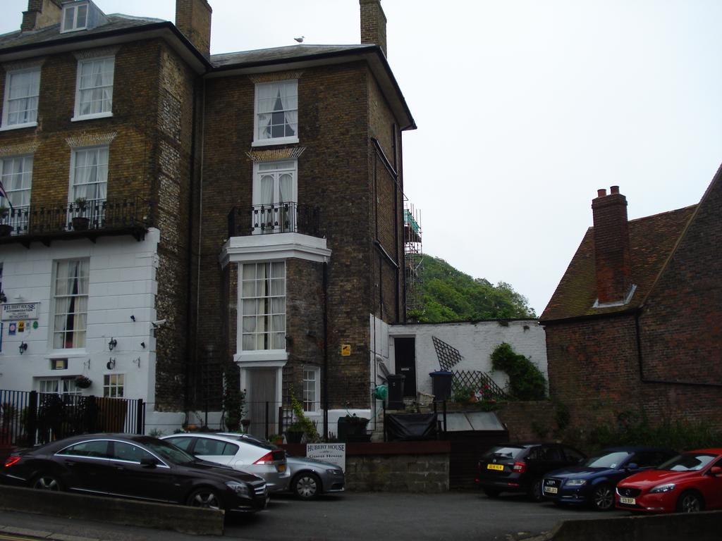 Guest house Hubert House