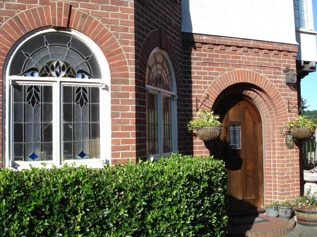 Crabble Hill House