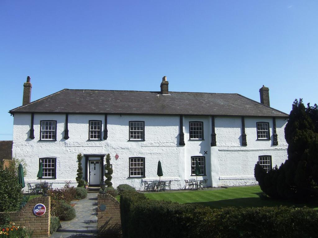 Hotel Wallett's Court 4*