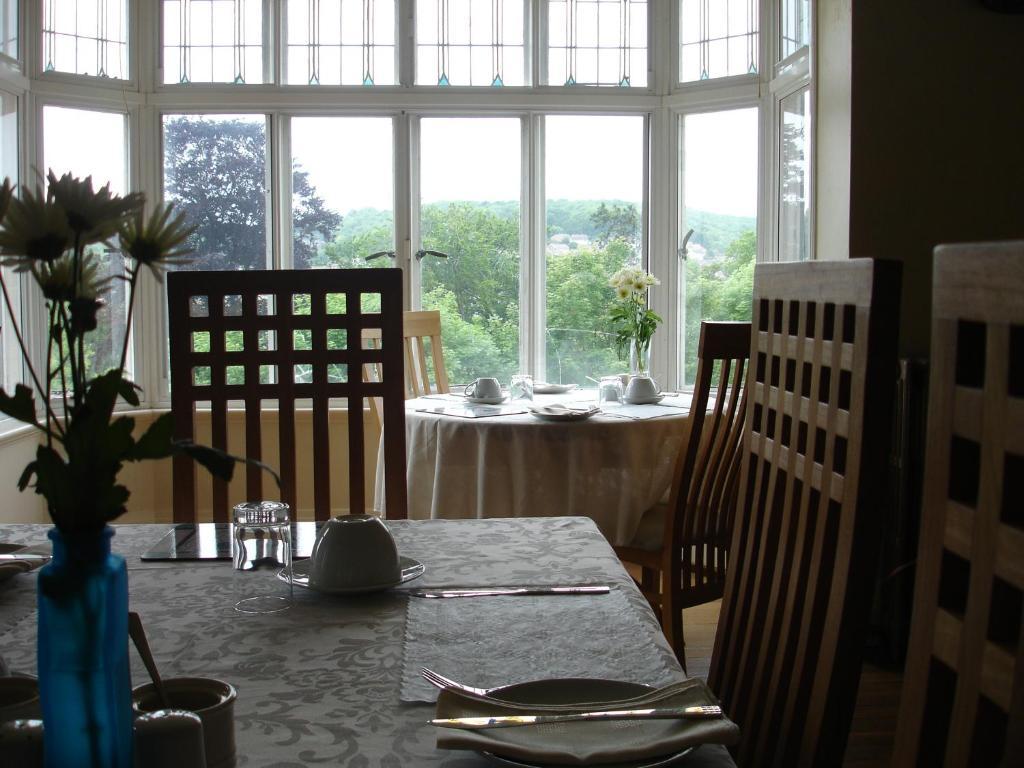 Crabble Hill House Guest house