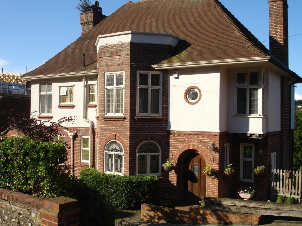 Crabble Hill House 3*