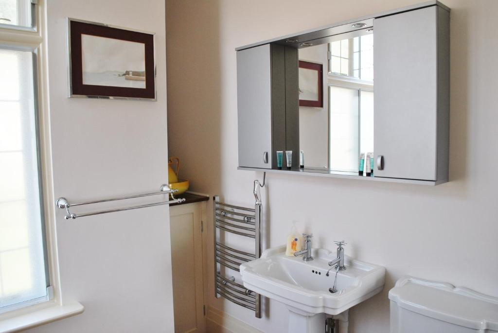 Crabble Hill House Guest house