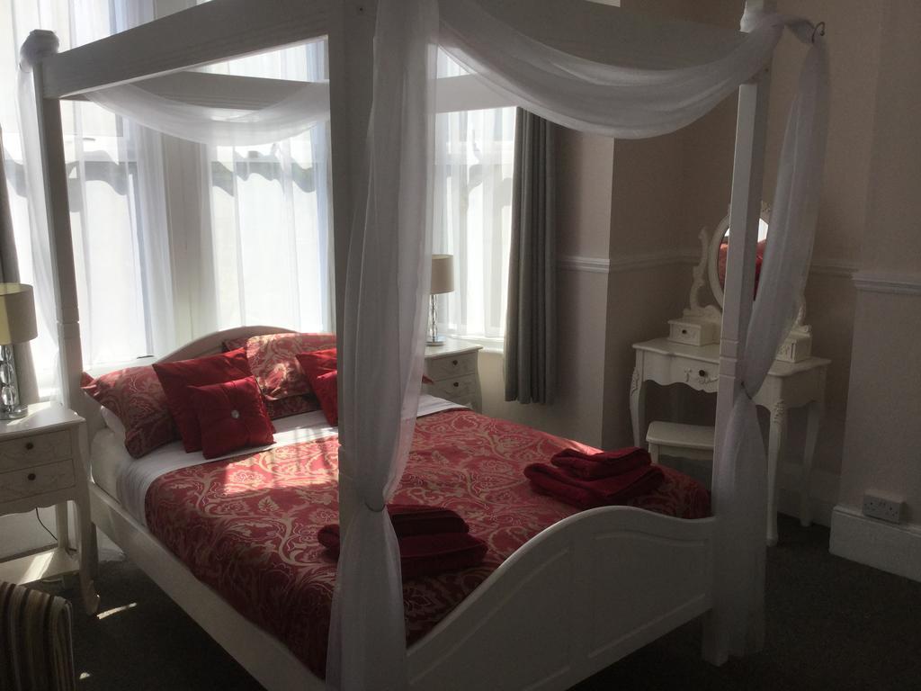 Guest house Clare House 3*