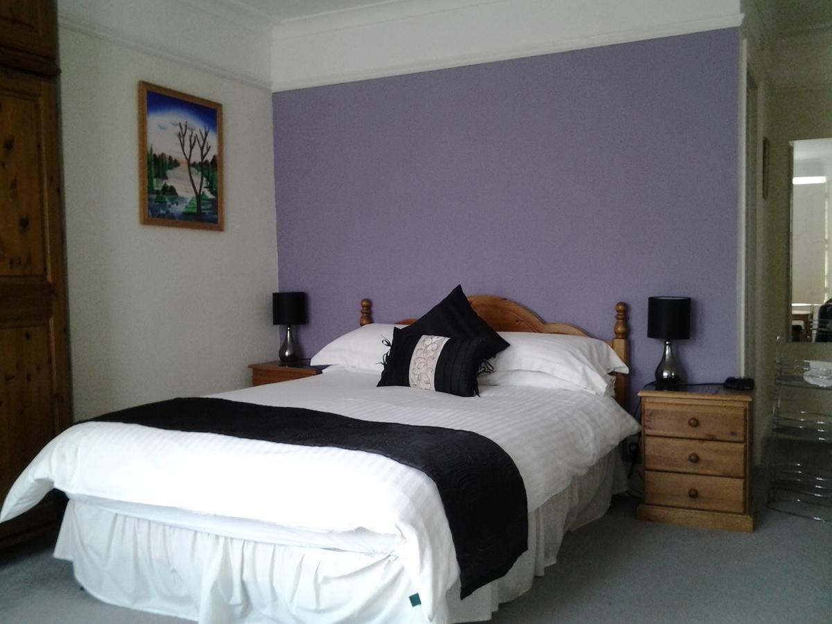 Rolles Court 4* Dover