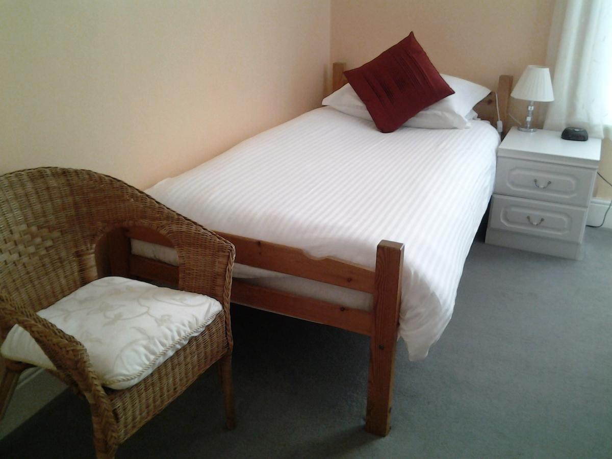 Bed & Breakfast Rolles Court 4*