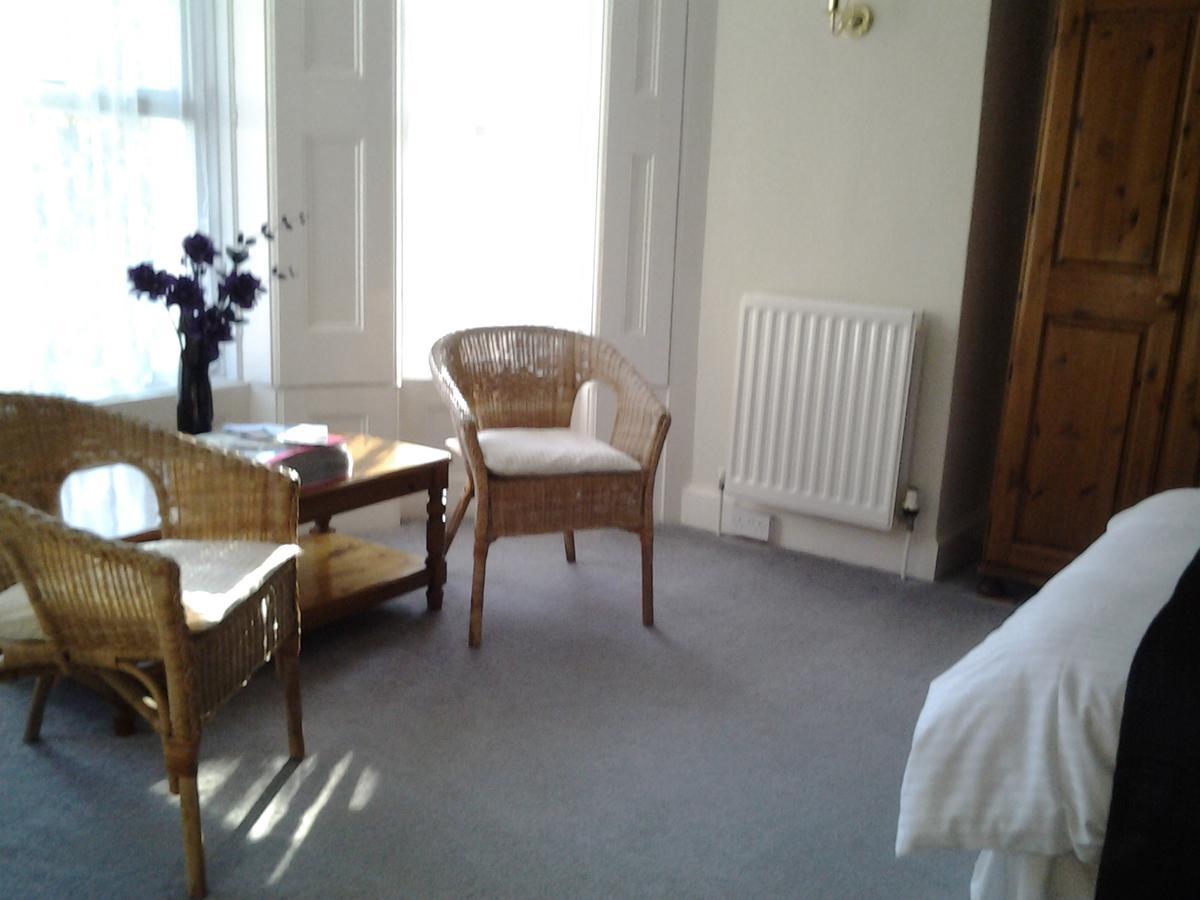 Rolles Court 4* Dover