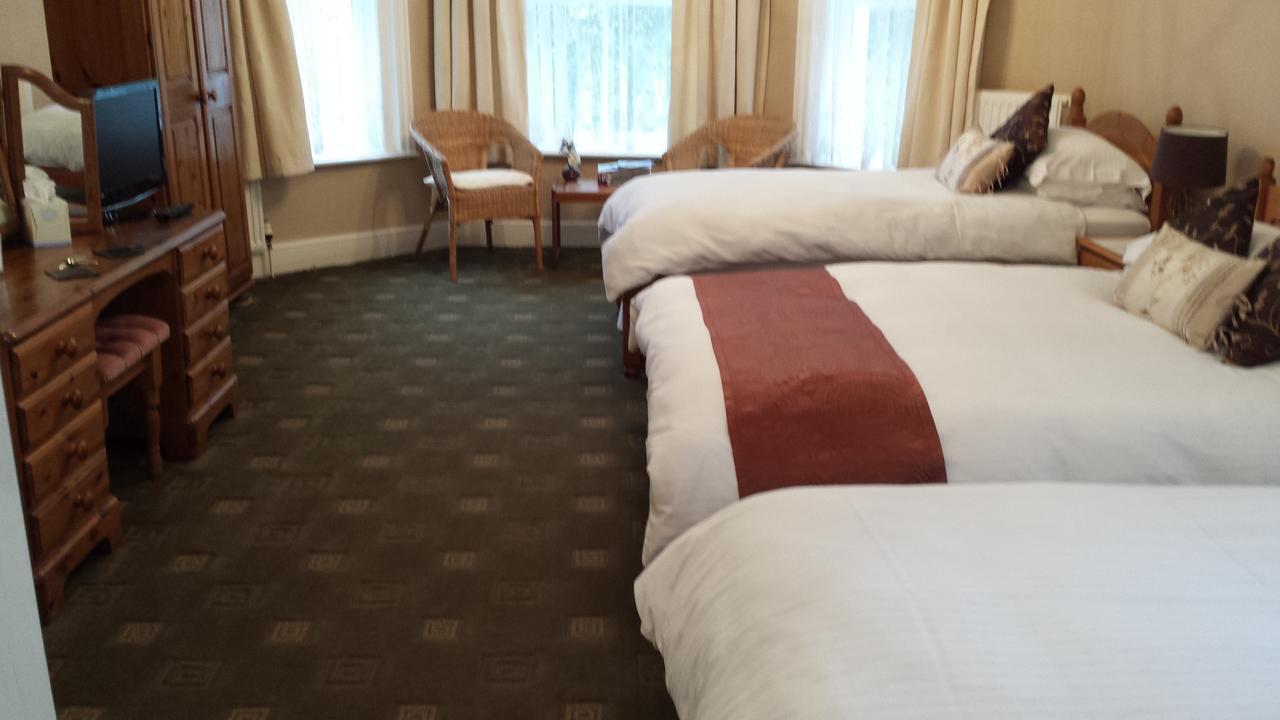 Bed & Breakfast Rolles Court 4*