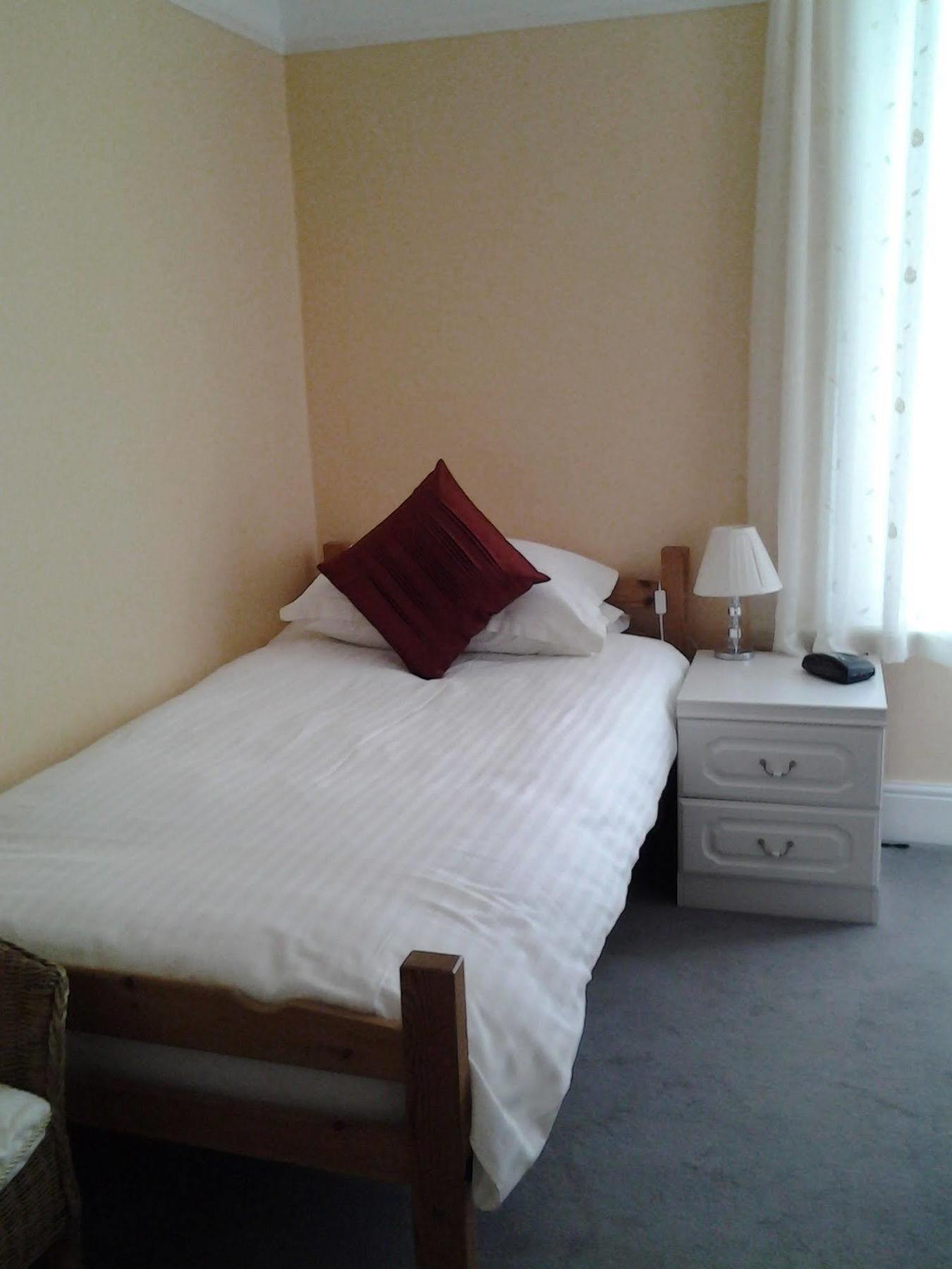 Rolles Court 4* Dover