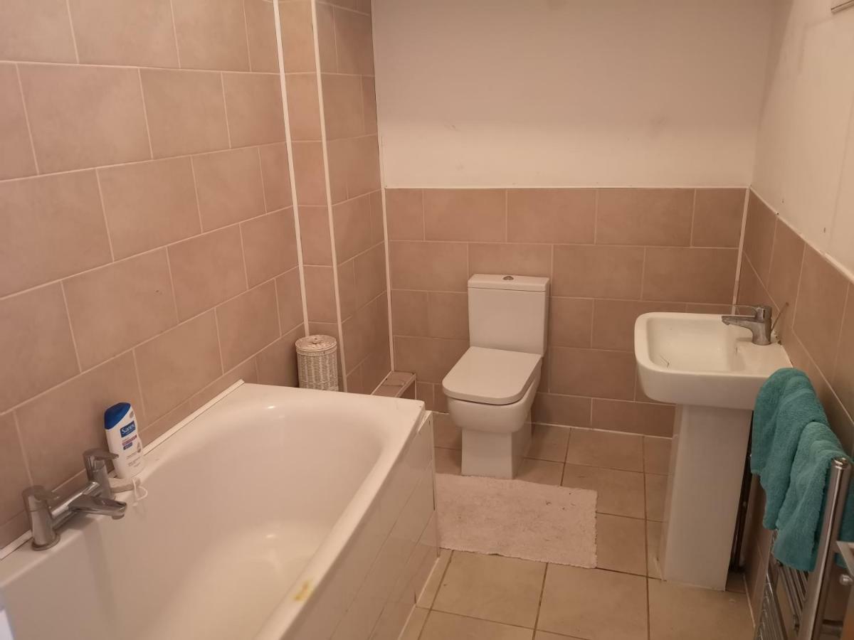 Whole Flat Next To Port With Parking Dover