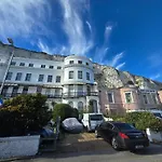 Studio Next To Port, Cliffs, With Parking