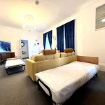 Flat 3 Marine Parade House, 1 East Cliff - Next To Dover Port, White Cliffs, Beach, Castle