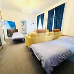 Flat 3 Marine Parade House, 1 East Cliff - Next To Dover Port, White Cliffs, Beach, Castle