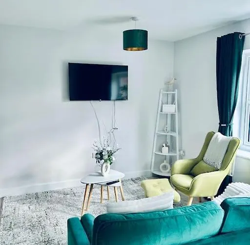 Long Stay Dover Ferry Apartments , With Parking