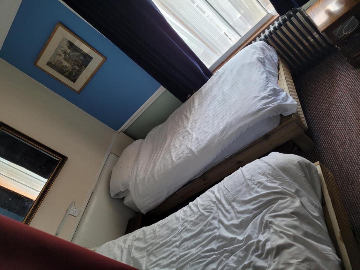 Hostel Les Fleurs Dover