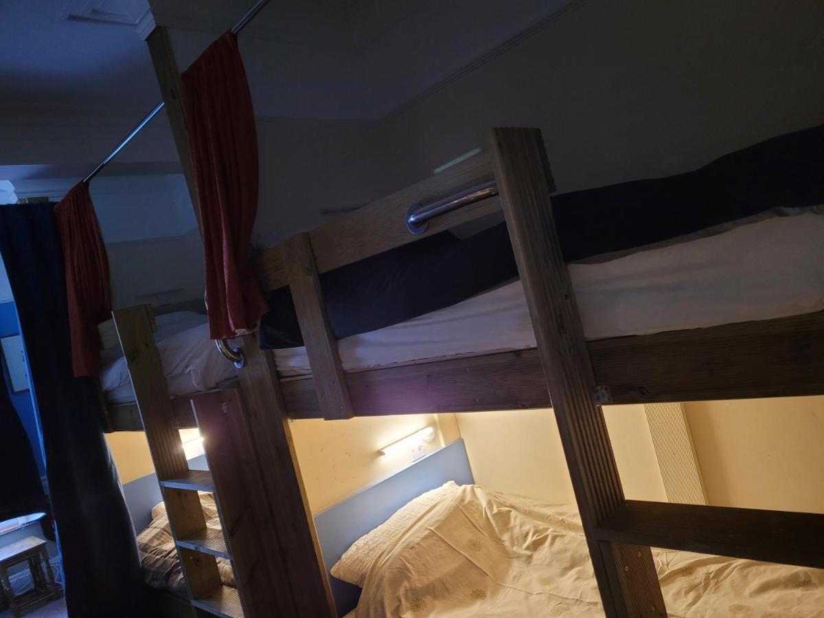 Hostel Les Fleurs