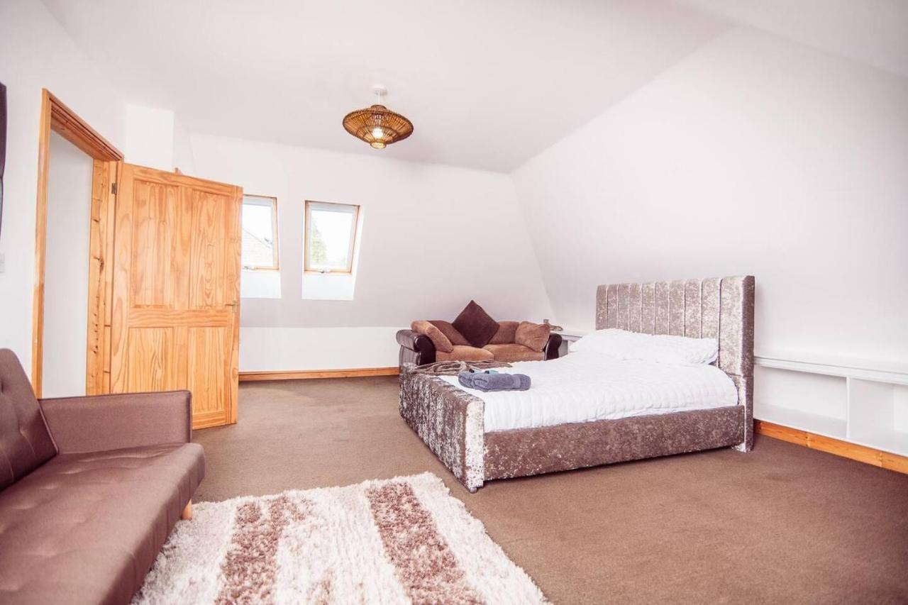 Holiday home Threeways Retreat With Heated Swimming Pool Dover