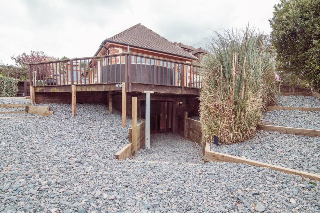 Threeways Retreat With Heated Swimming Pool Holiday home
