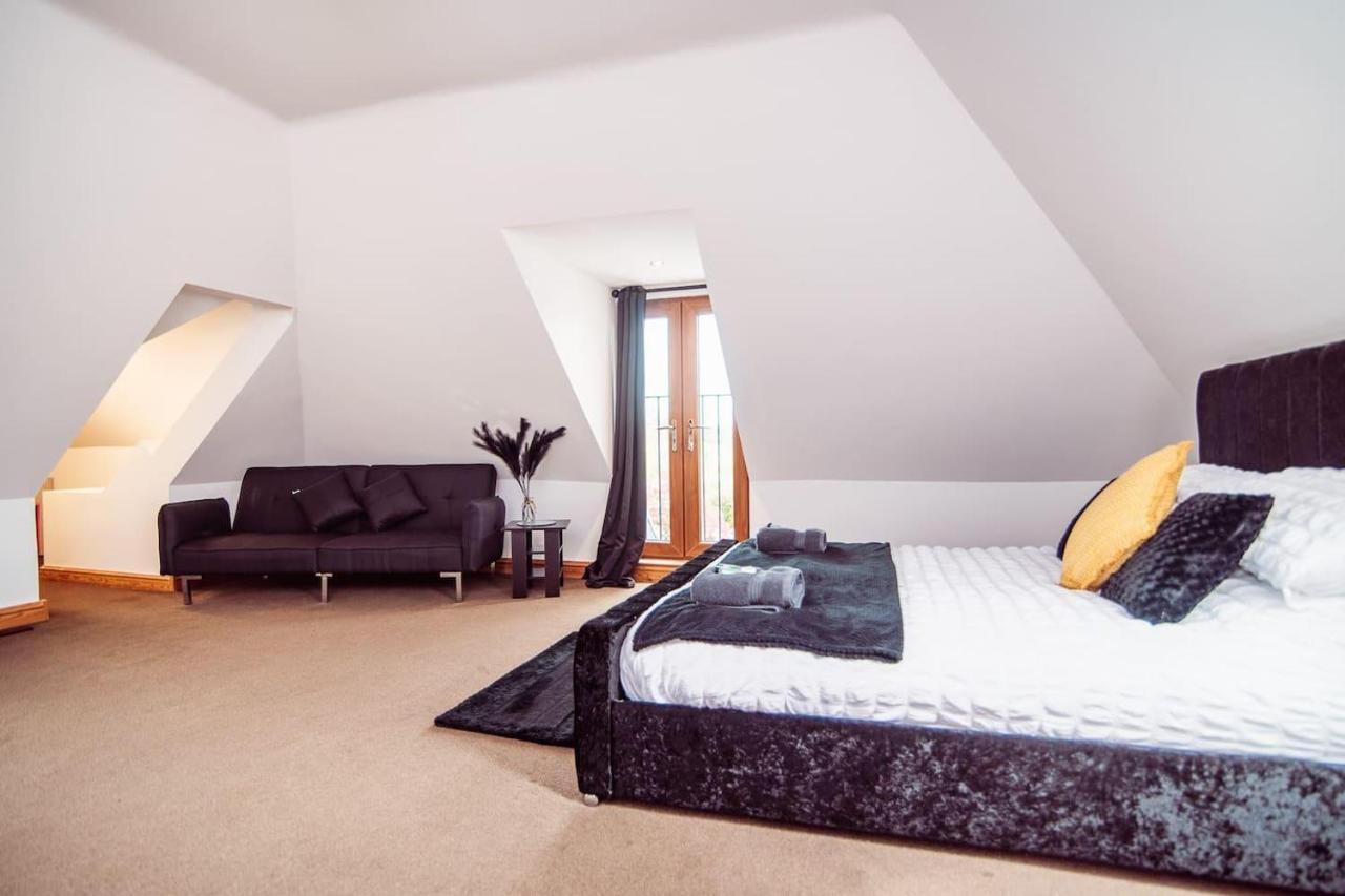 Holiday home Threeways Retreat With Heated Swimming Pool *