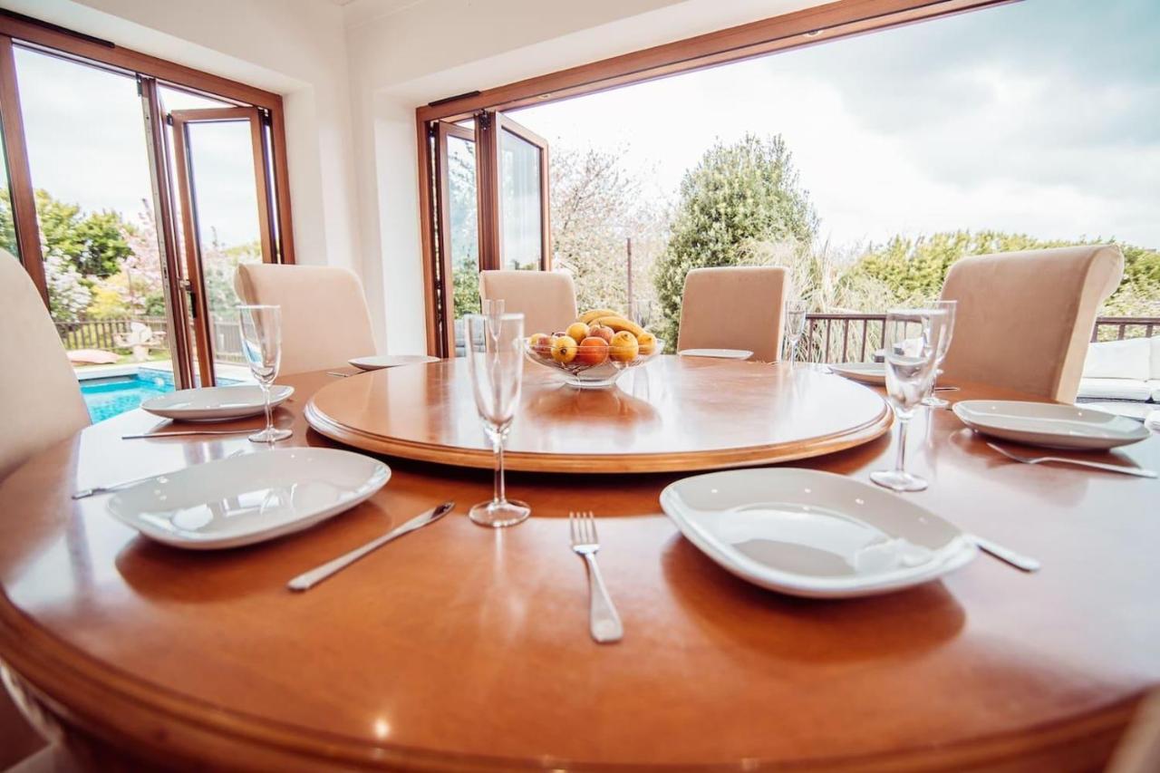 Threeways Retreat With Heated Swimming Pool *