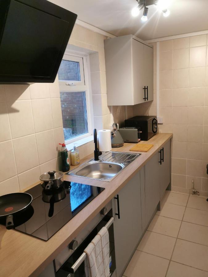 116 Maison Dieu Road E In Hostel *