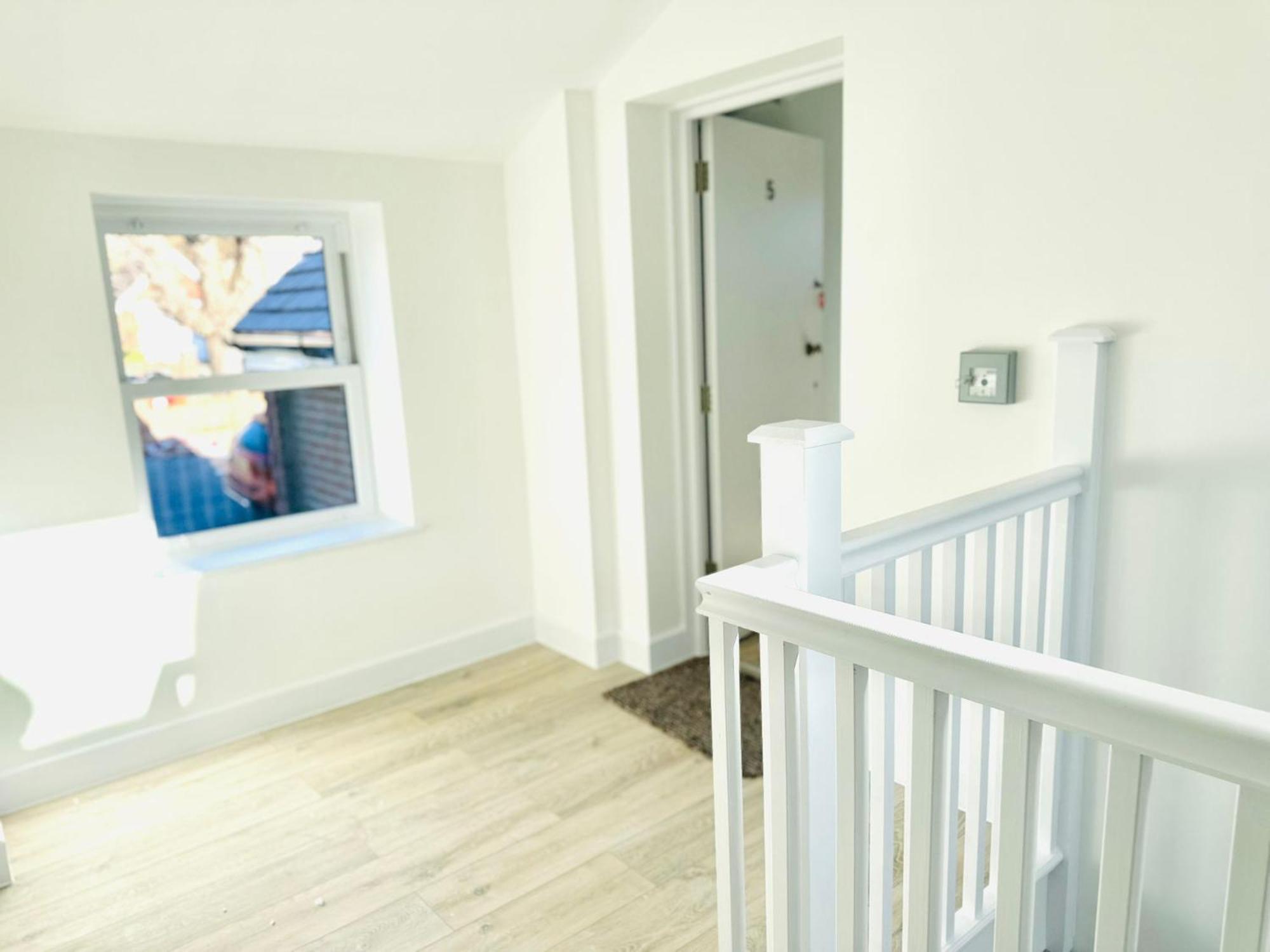Luxury Apartments, Near Ferry