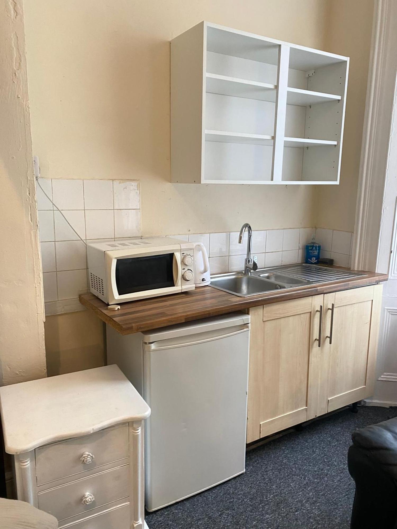 Next To Port, Cliff View, Free Parking Apartment *