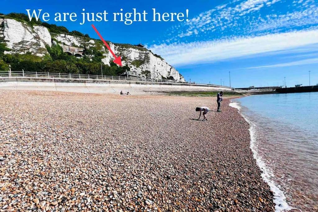 Flat 3 Marine Parade House, 1 East Cliff - Next To Port, White Cliffs, Beach, Castle Apartment