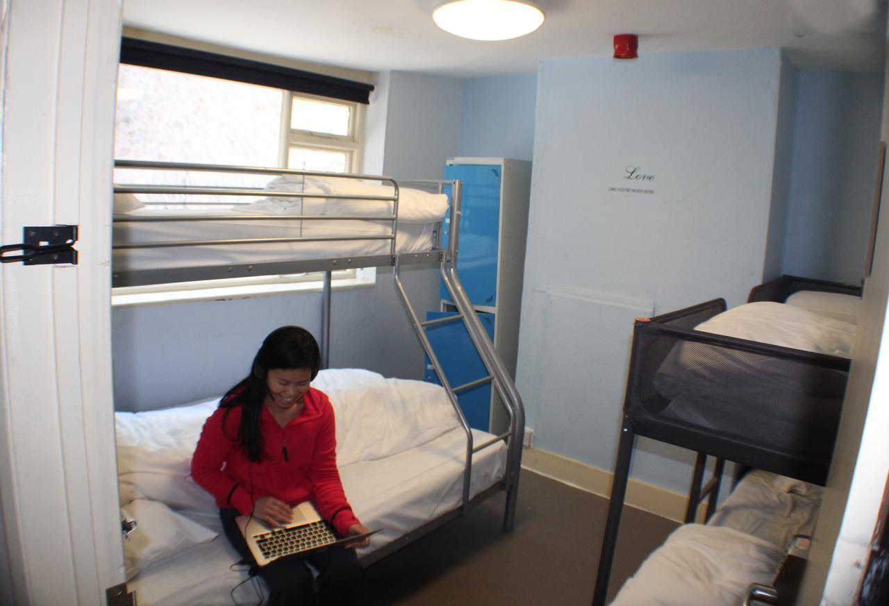 Adventure Backpackers * Dover