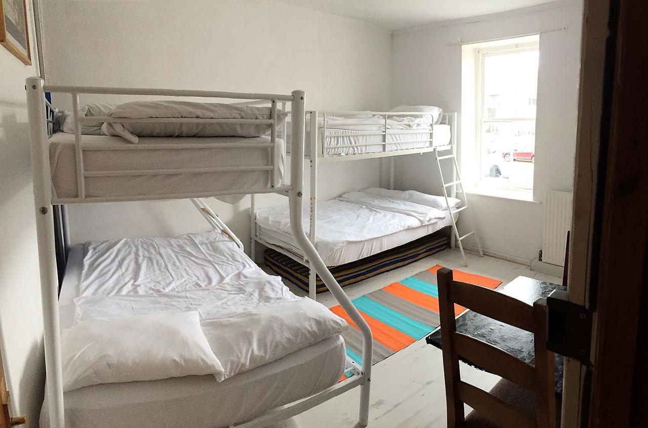 Backpackers * Dover